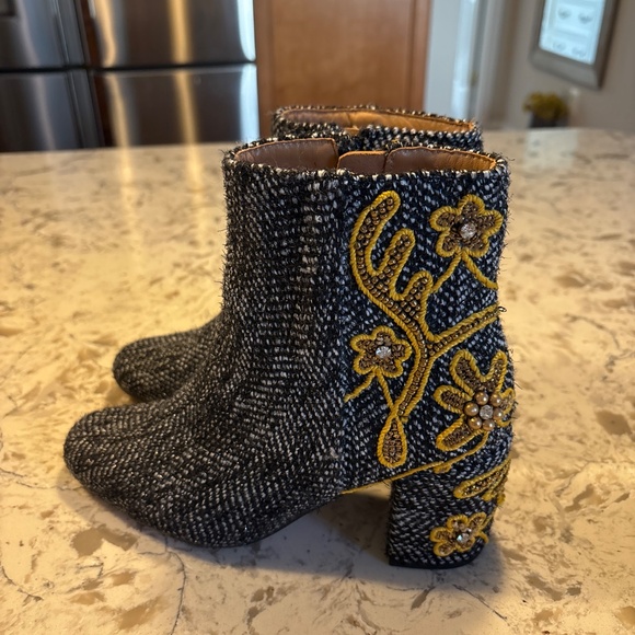 EUC Women’s Coral Blue Anthropologie Embroidered Herringbone Ankle Boots 37 - Picture 4 of 7